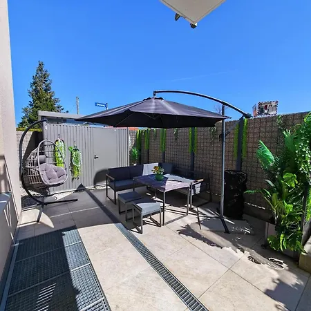 High Mountain Apartman *